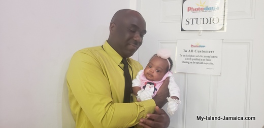 nylah_amira_gayle_1month_old_with_daddy_wellesley_gayle_jamaican_father_and_baby_2