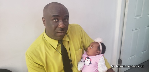 nylah_amira_gayle_1month_old_with_daddy_wellesley_gayle_jamaican_father_and_baby_6