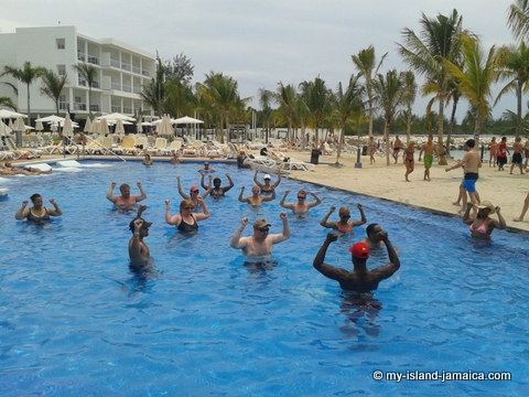 pool_aerobics_at_riu_palace_jamiaca